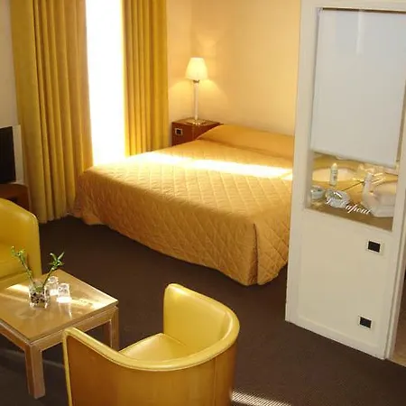 Centre Szálloda 3*